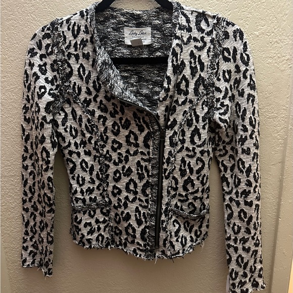 Lucky Lotus Lucky Brand
Leopard Print Fringe Trim Gray
Zippered Cardigan XS - Picture 1 of 17